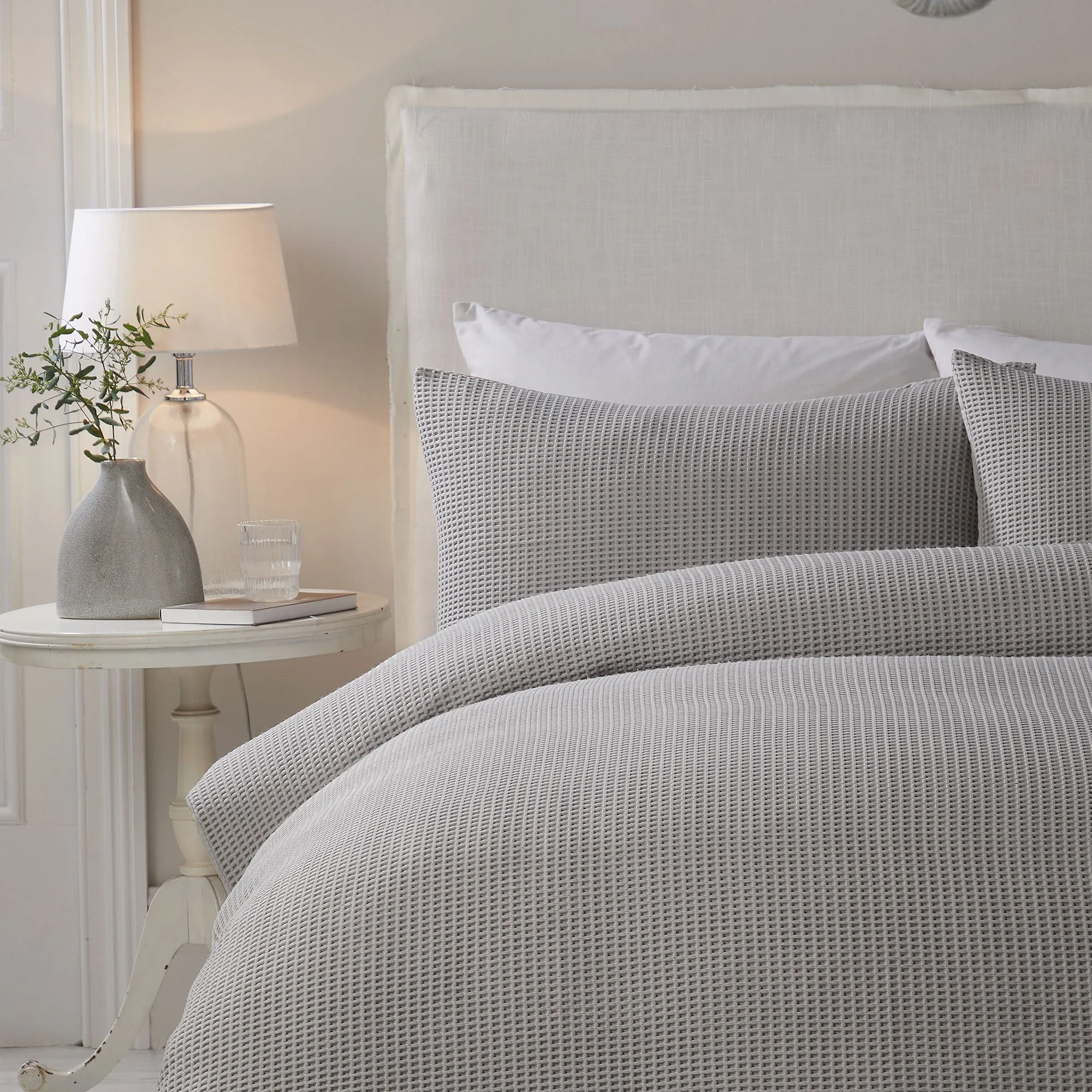 Lindly Duvet Cover Set by Serene in Silver