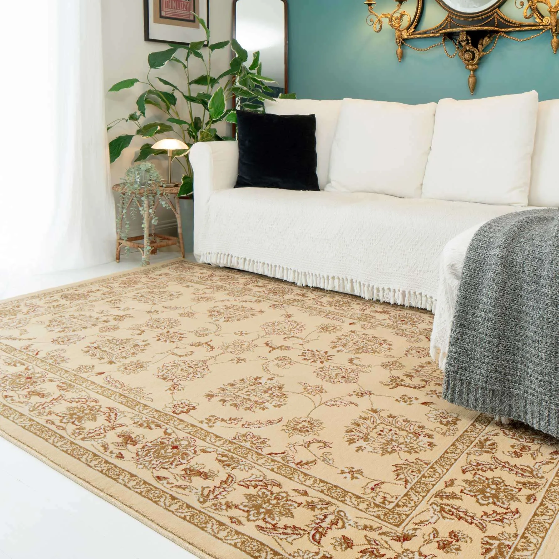 Traditional Cream Motif Bordered Rug - Dana